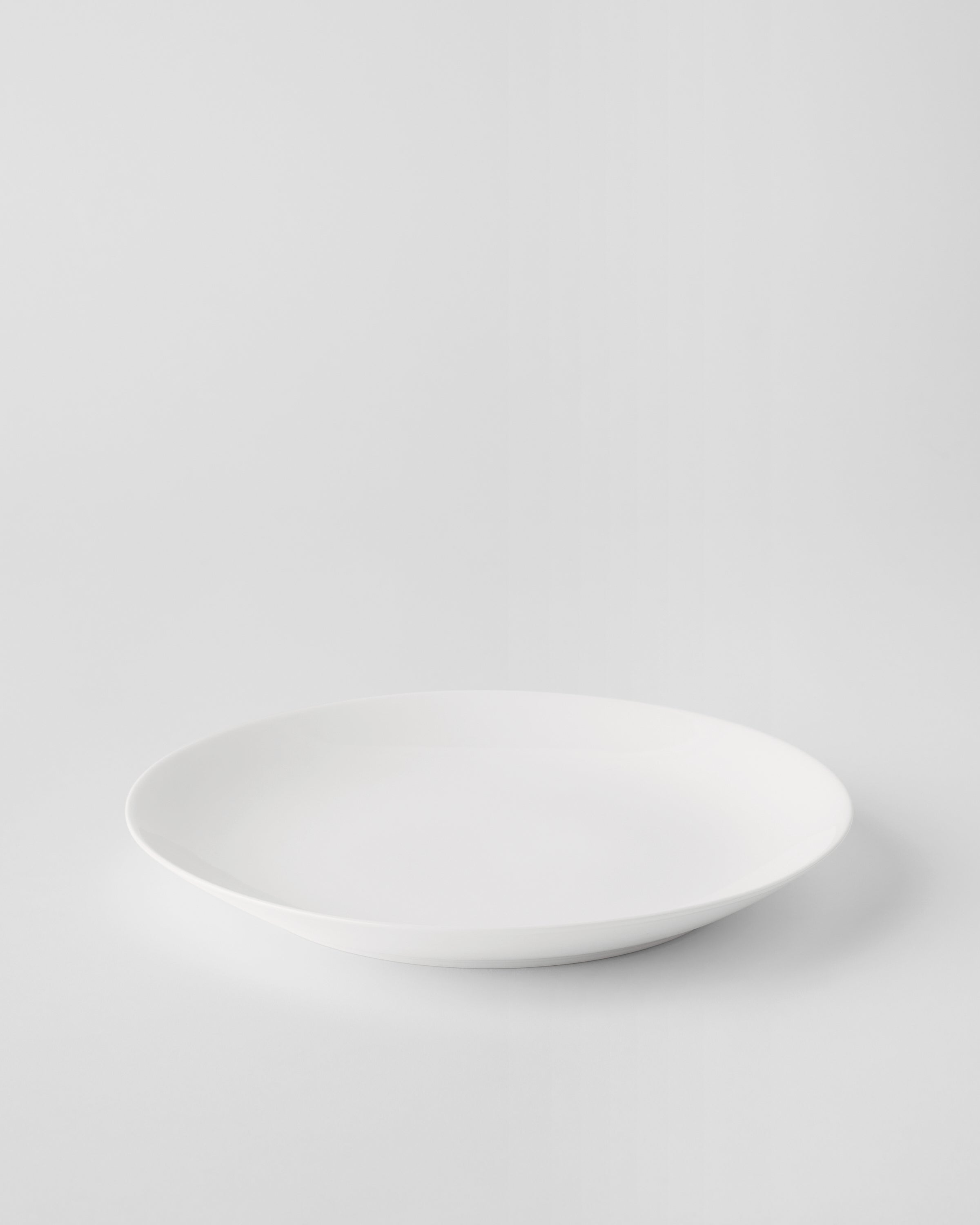 Kärnvit, Tallrik 22 cm