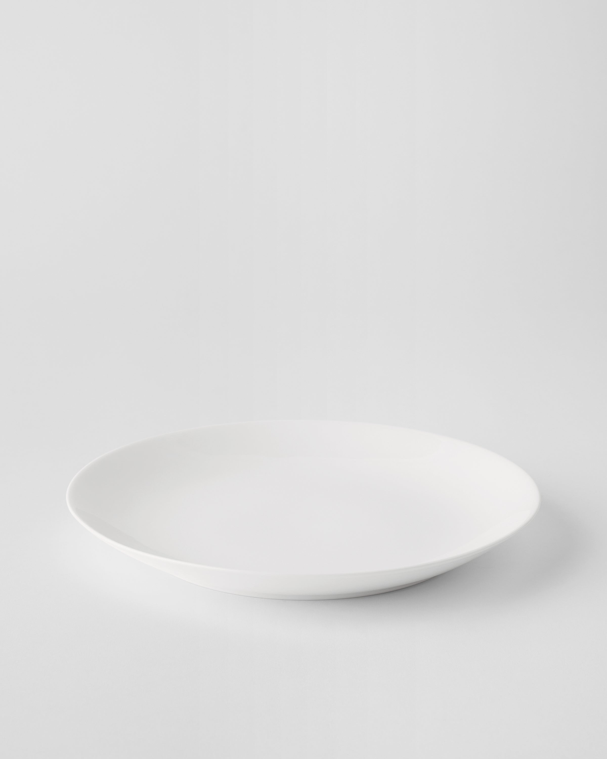 Kärnvit, Tallrik 24 cm