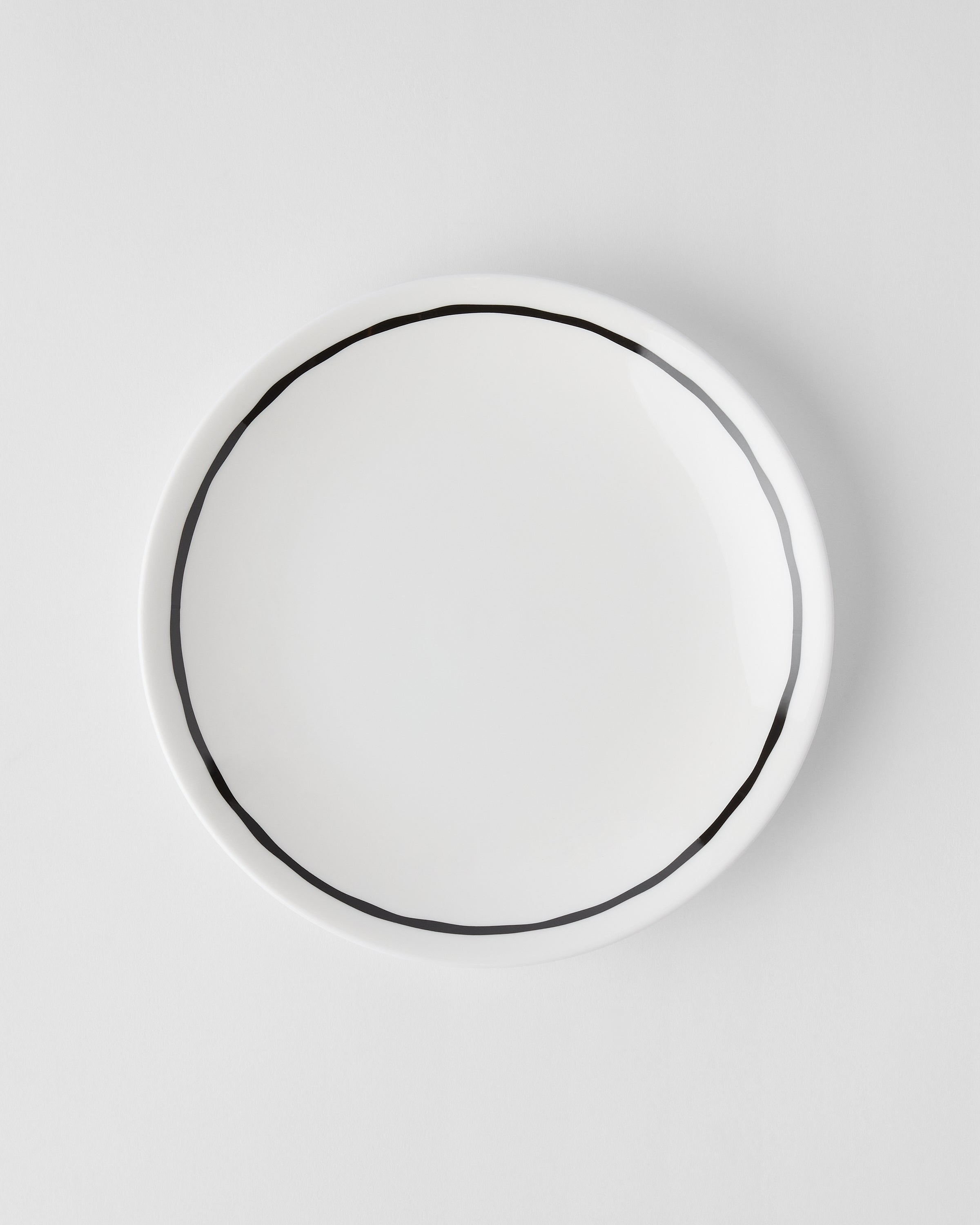 Svart Sixten Linje, Tallrik 18 cm